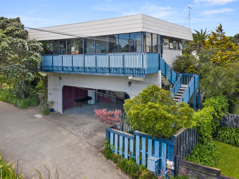 31 Wallis Street, Raglan, Raglan - Carousel 1