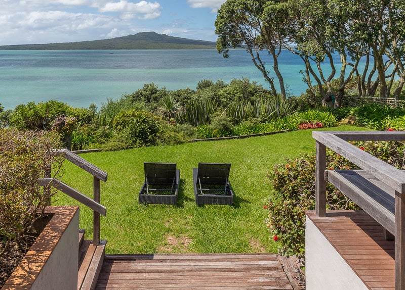 26 Hamana Street, Narrow Neck, Auckland - Carousel 1