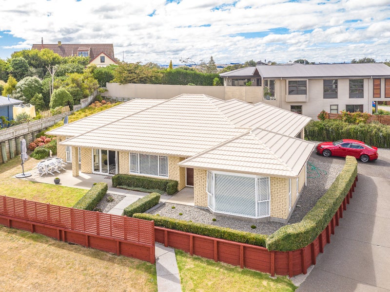 14 Lithgow Drive, Otamatea, Whanganui - Carousel 1