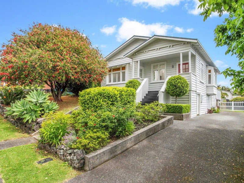 29 Huntingtree Avenue, Sandringham, Auckland - Carousel 1