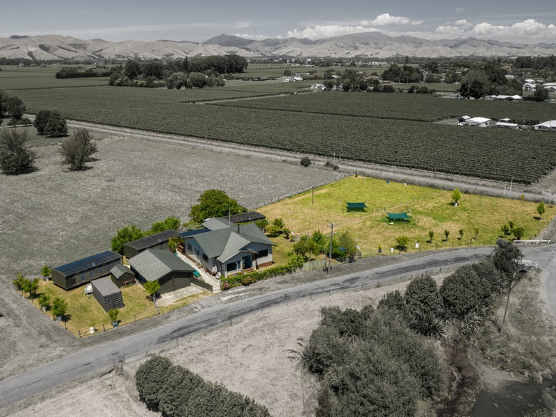 6 Steam Wharf Road, Grovetown, Blenheim - Carousel 1