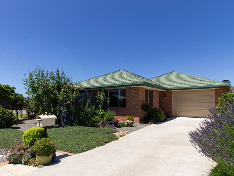 3 Korari Grove, Redwoodtown, BLENHEIM - Carousel 1