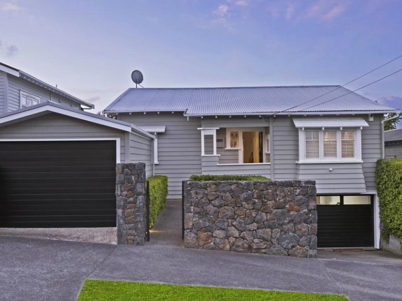 30 Warwick Avenue, Westmere, Auckland - Carousel 1