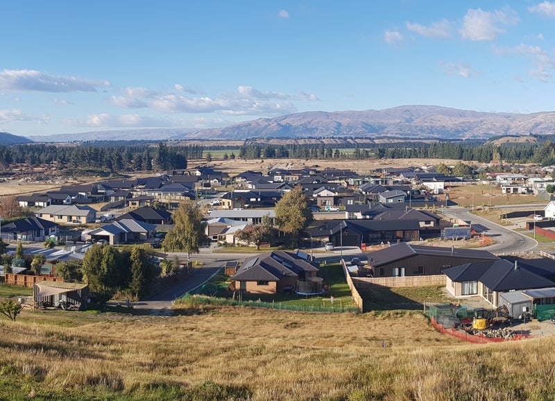 10 Rosella Lane, Wanaka - Carousel 1