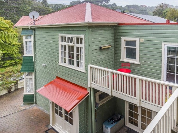 80 Glenmore Street, Northland, Wellington - Carousel 1