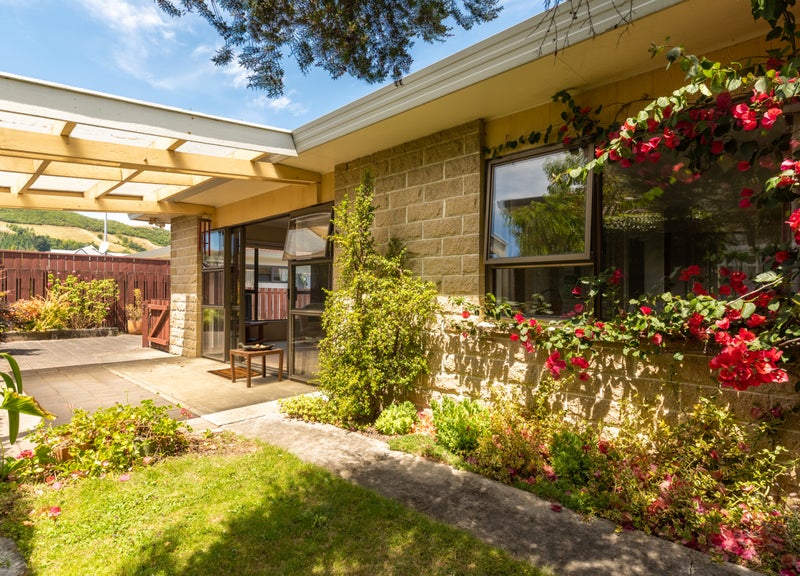 9 Sovereign Street, The Wood, Nelson - Carousel 1