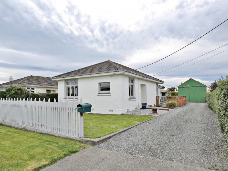 58 Price Street, Grasmere, Invercargill - Carousel 1
