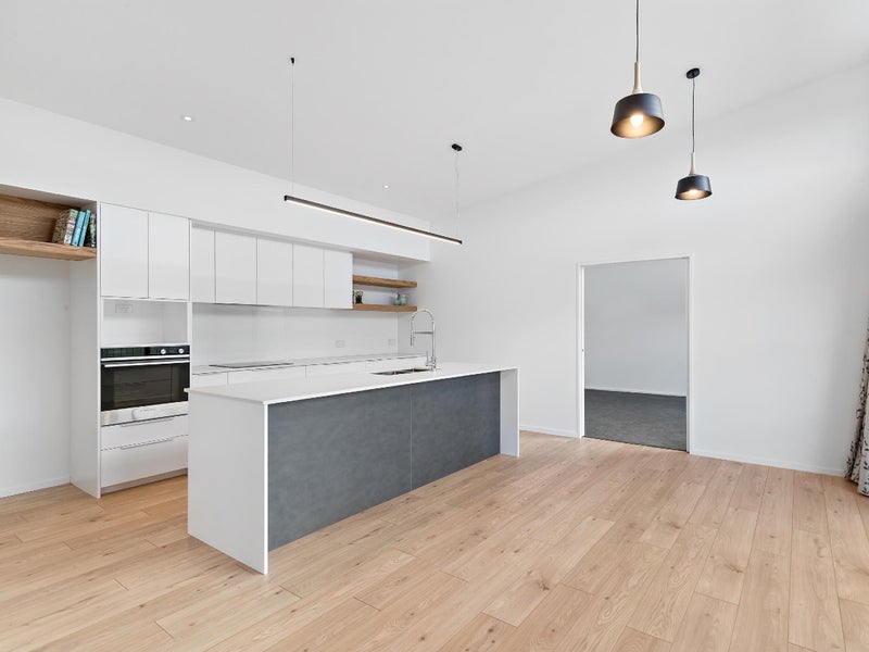 12 Teal Place, Wanaka - Carousel 1