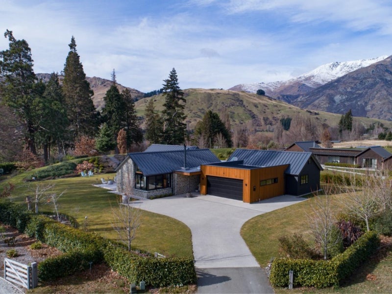 14 Ellen Johnson Terrace, Lake Hayes, Queenstown - Carousel 1
