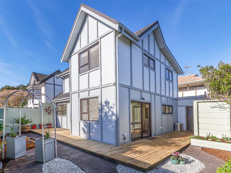 20B Acheron Road, Paremata, Porirua - Carousel 1