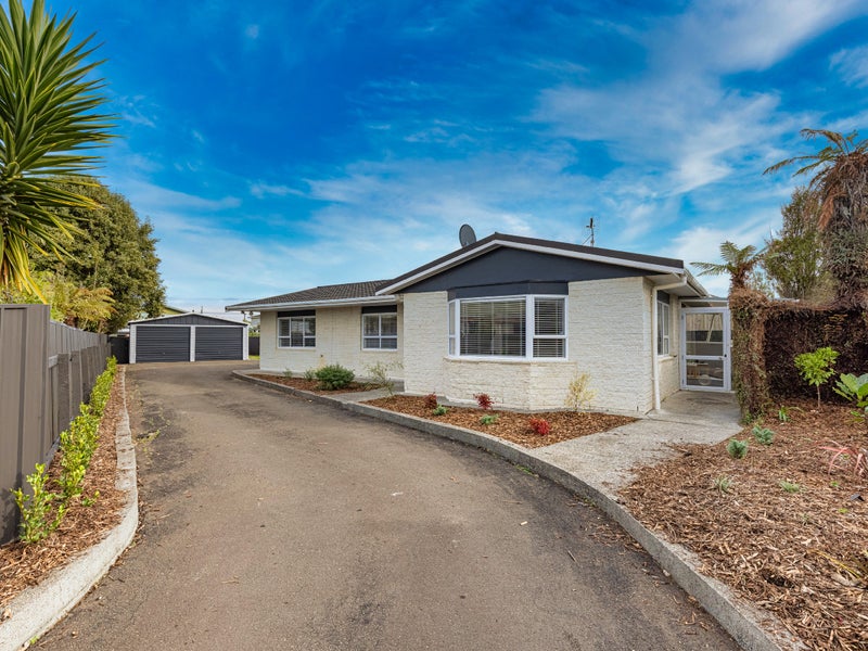 12 Avon Place, Springvale, Whanganui - Carousel 1