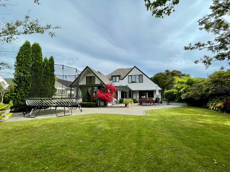 21 Hinau Street, Woburn, Lower Hutt - Carousel 1