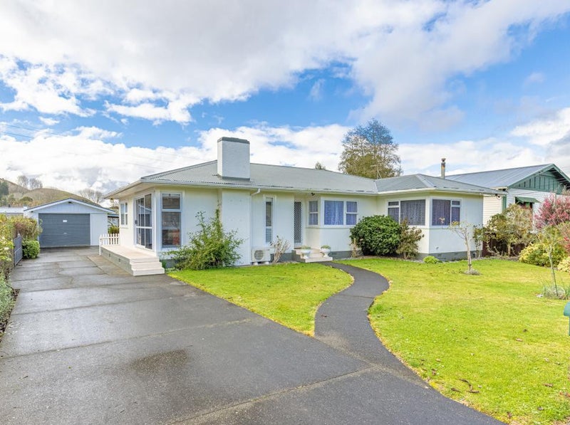 48 Roberts Avenue, Aramoho, Whanganui - Carousel 1