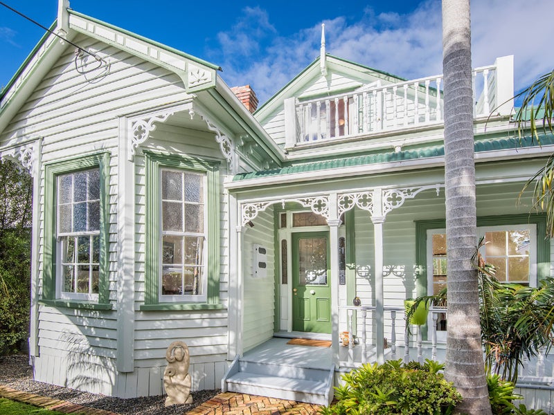 8 Burgess Road, Devonport, Auckland - Carousel 1