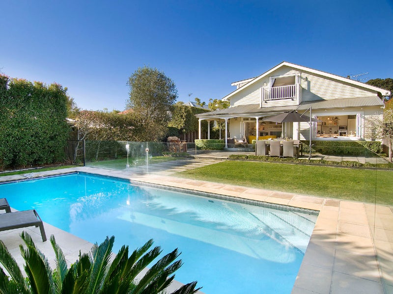 27 Russell Street, Stanley Point, Auckland - Carousel 1