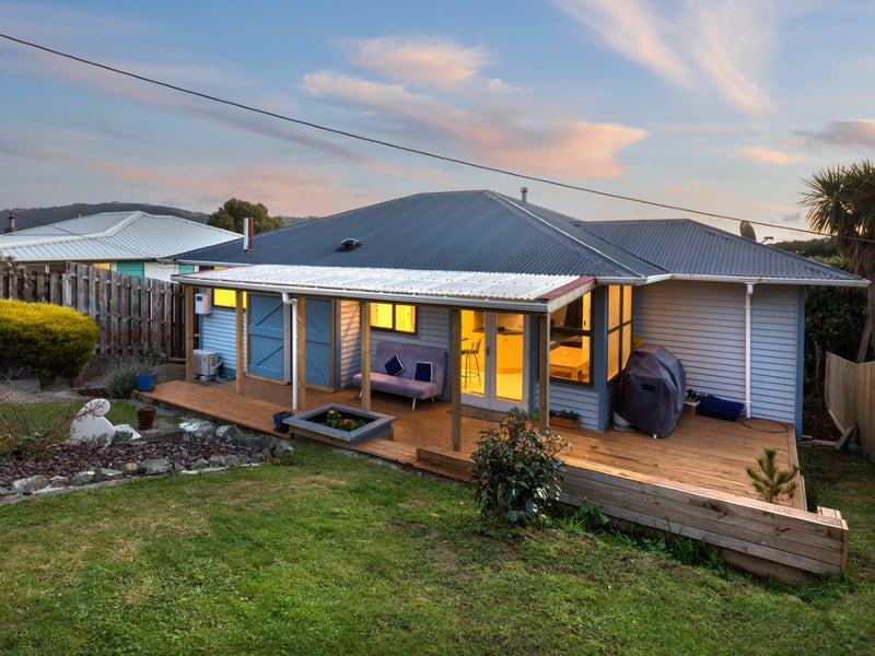 54 Downes Street, Titahi Bay, Porirua - Carousel 1
