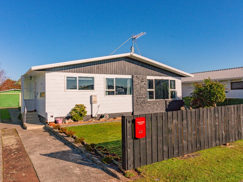 49 Exeter Crescent, Springvale, Whanganui - Carousel 1