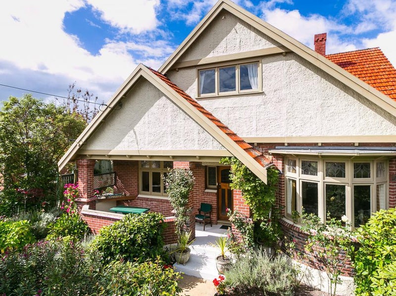 239 Bay View Road, Saint Clair, Dunedin - Carousel 1