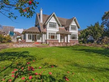 36 Manapouri Crescent, Hokowhitu, Palmerston North - Carousel 1