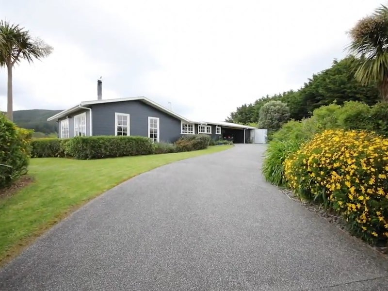 20 Ridgeview Road, Palmerston North - Carousel 1