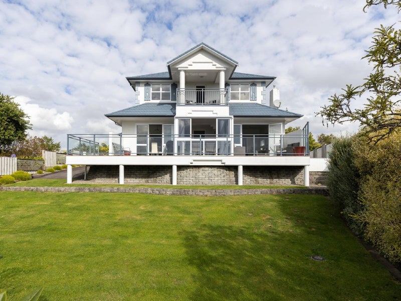 7C Truro Place, Lynmouth, New Plymouth - Carousel 1