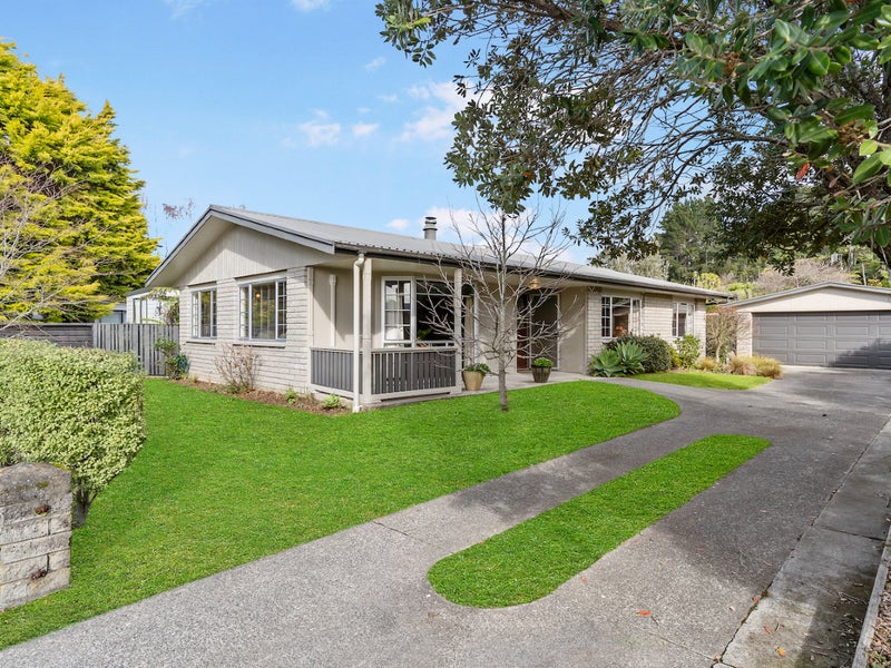 126 Mckellar Place, Whangamata - Carousel 1