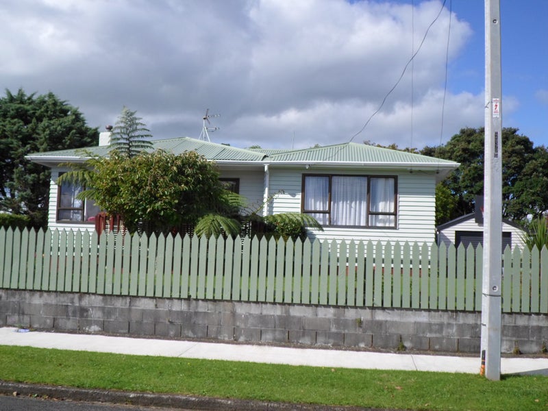 46 Budleigh Street, Frankleigh Park, New Plymouth - Carousel 1