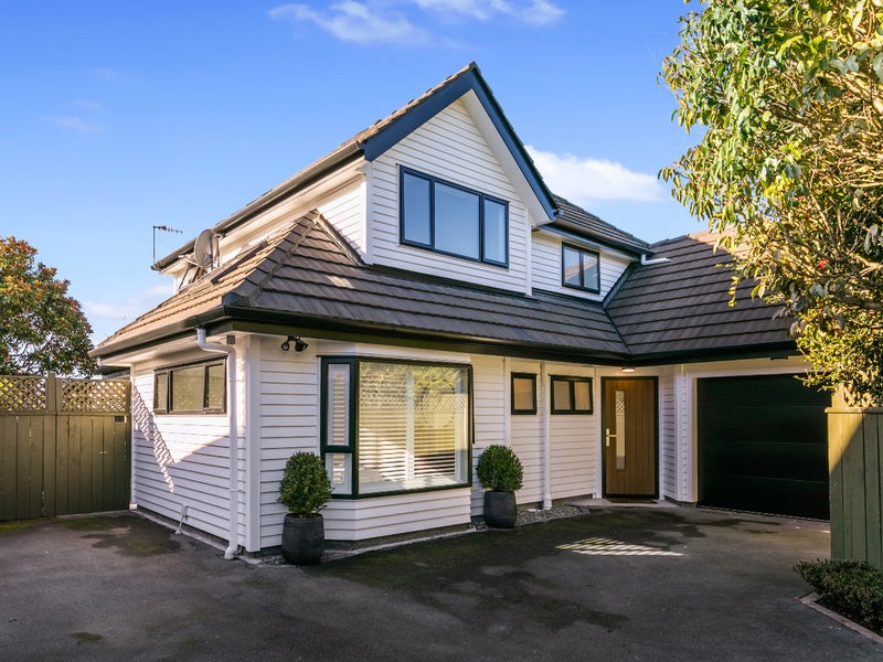 2/17 Hinau Street, Woburn, Lower Hutt - Carousel 1