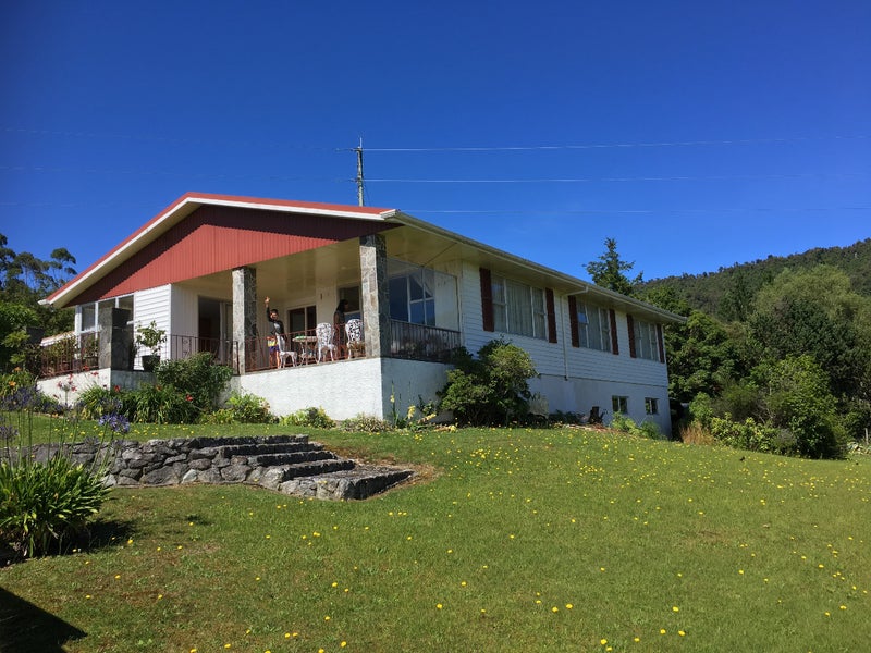 1 Litchfield Street, Kaiata, Greymouth - Carousel 1