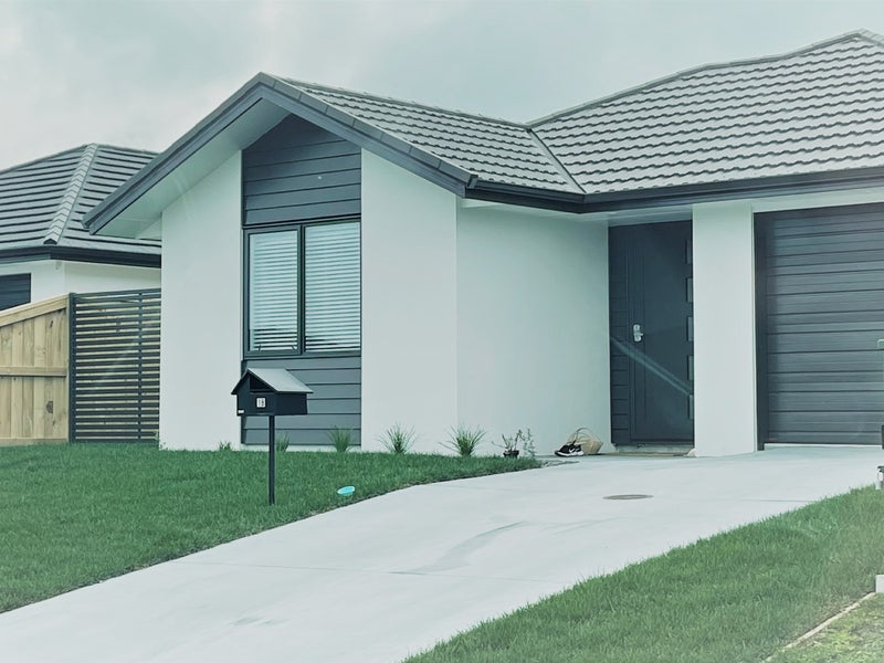 1B TAIOMA CLOSE, Papamoa, Tauranga - Carousel 1