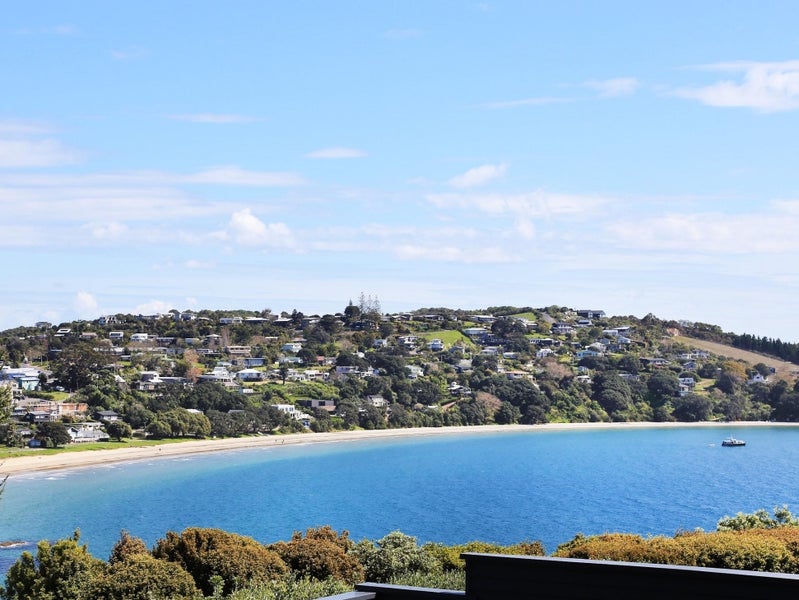 5 McIntosh Road, Oneroa, Waiheke Island - Carousel 1