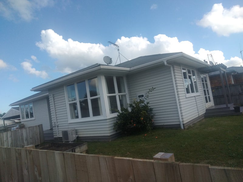 30 Tomin Road, Glenview, Hamilton - Carousel 1