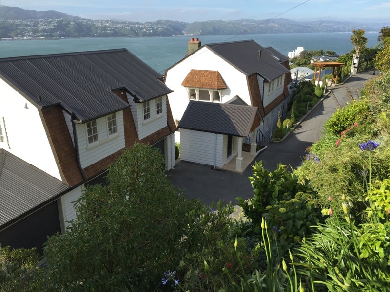 18 Palliser Road, Roseneath, Wellington - Carousel 1