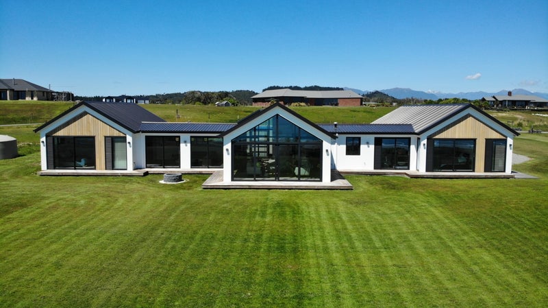 110B Hanmer Terrace, Rutherglen, Greymouth - Carousel 1