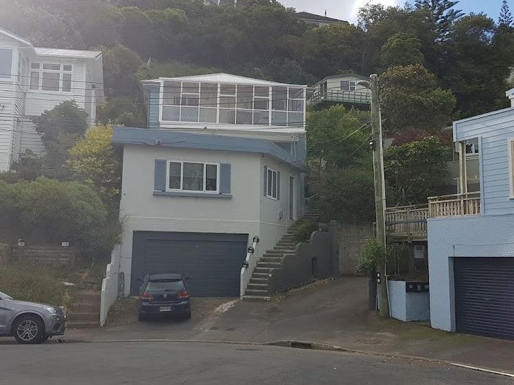 42 Rakau Road, Hataitai, Wellington - Carousel 1