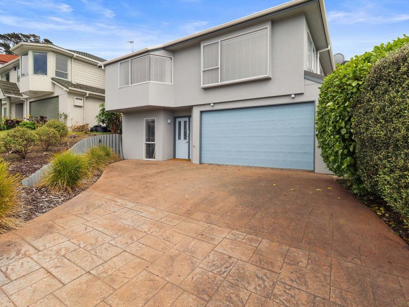 6 Meadowcroft Grove, Johnsonville, Wellington - Carousel 1