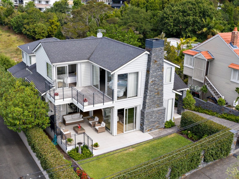 48 Codrington Crescent, Mission Bay, Auckland - Carousel 1