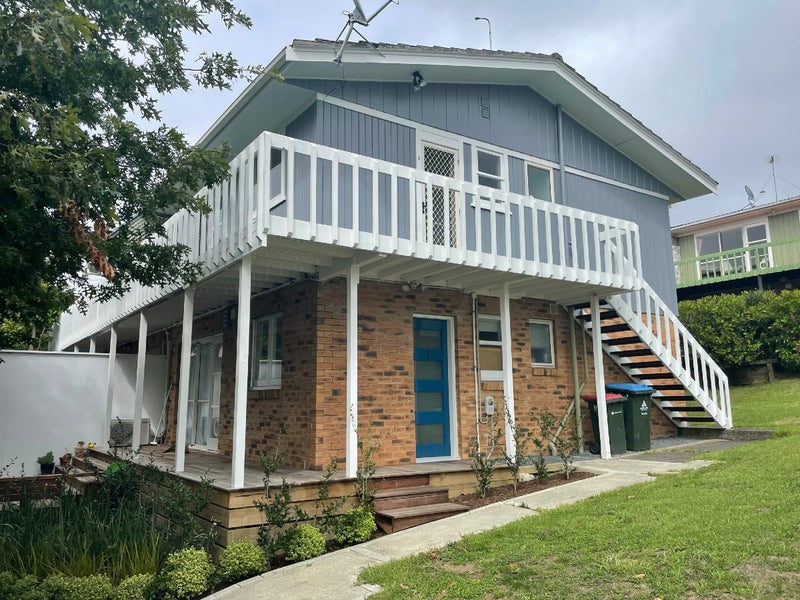 3/5 Strong Street, St Johns, Auckland - Carousel 1