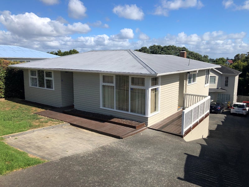 303A Hillsborough Road, Hillsborough, Auckland - Carousel 1