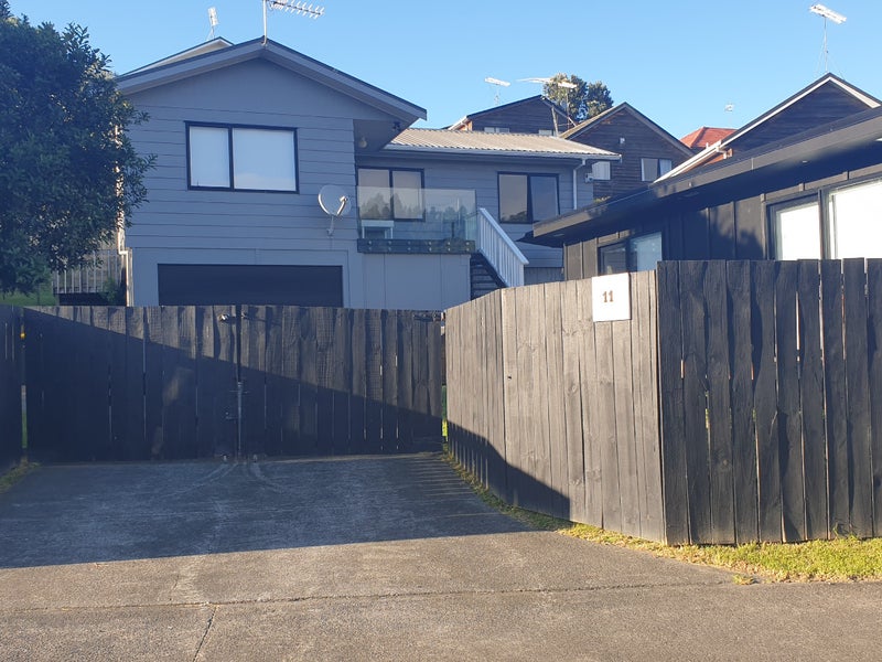 11 Kitewao Street, Northcote, Auckland - Carousel 1