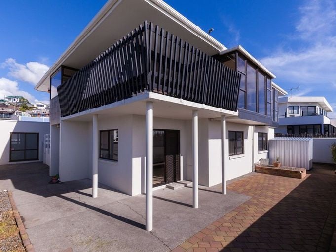 26A Breakwater Road, Moturoa, New Plymouth - Carousel 1