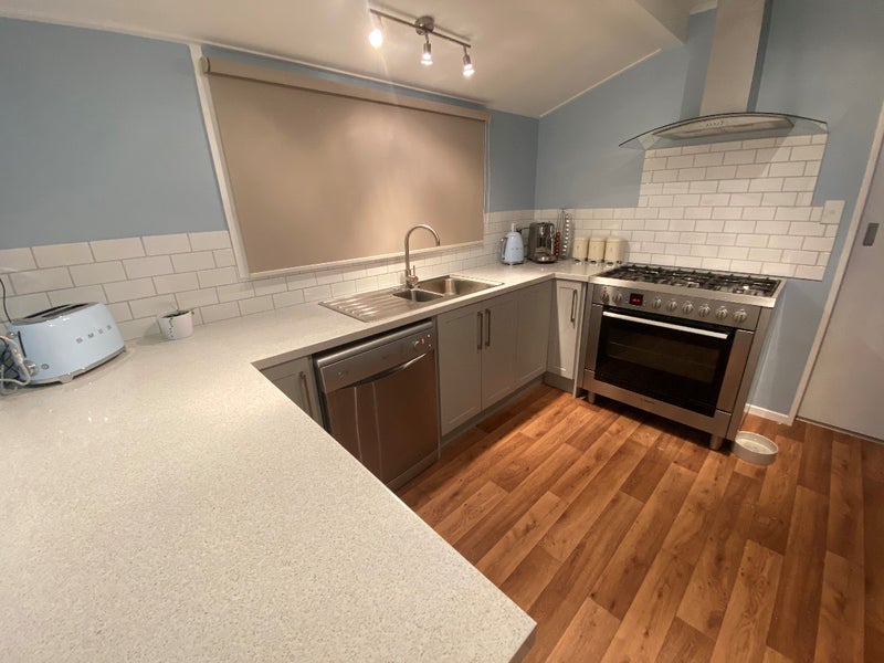 43 Mossburn Grove, Kelson, Lower Hutt - Carousel 1