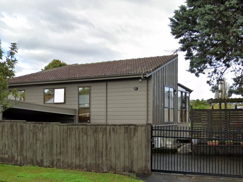 12 Karepo Crescent, Ranui, Auckland - Carousel 1