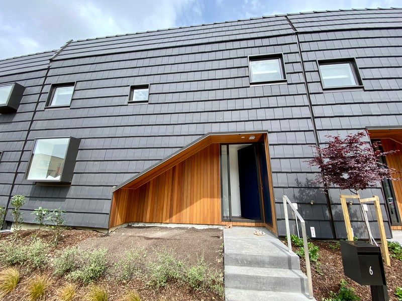 6 Kotuitui Street, Manukau, Auckland - Carousel 1