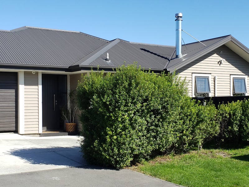 8 Munich Place, Bromley, Christchurch - Carousel 1