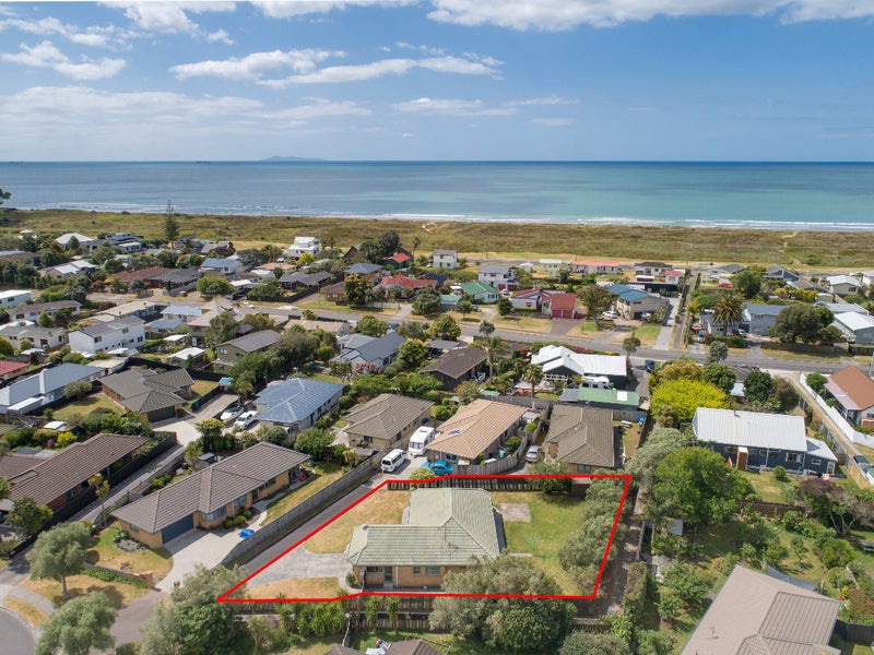 61 Olympus Grove, Papamoa Beach, Papamoa - Carousel 1