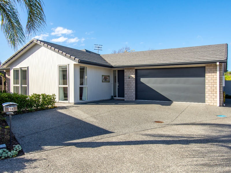 14 Seashell Drive, Papamoa Beach, Papamoa - Carousel 1