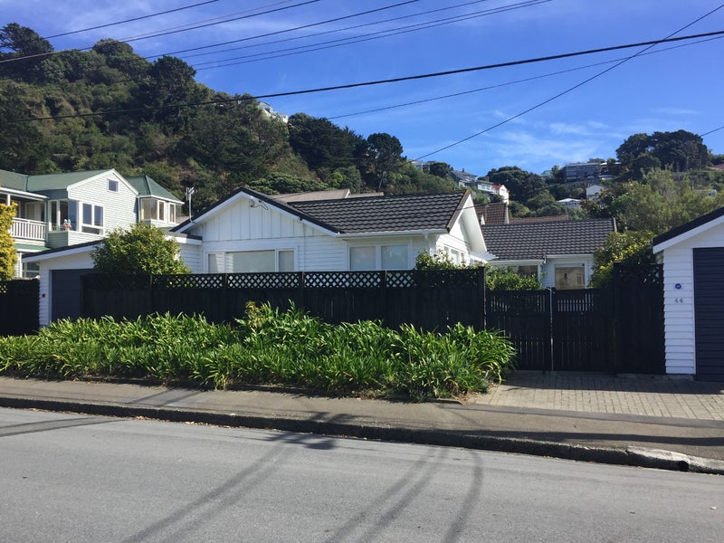 44 Falkirk Avenue, Seatoun, Wellington - Carousel 1