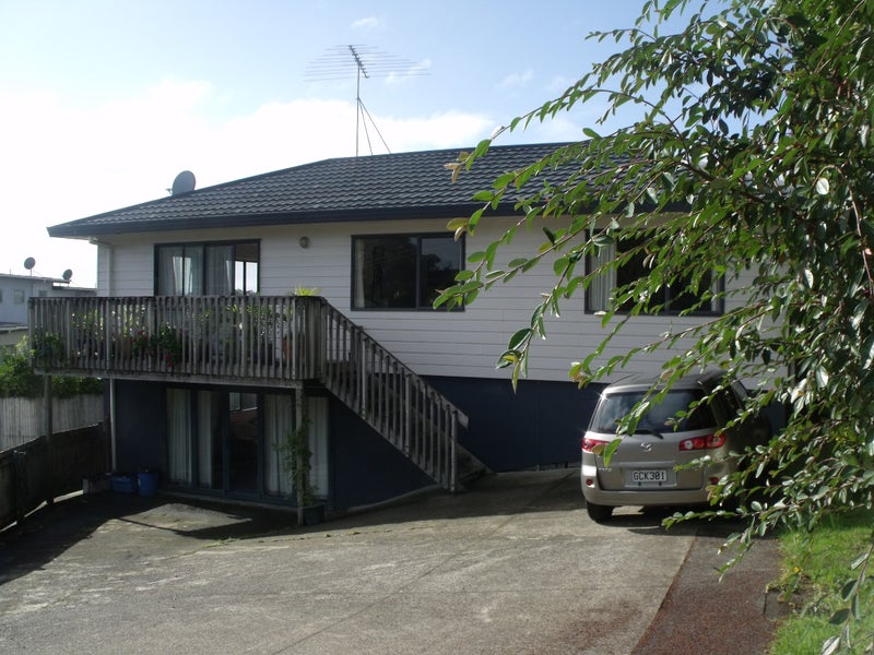 1/596 Whangaparaoa Road, Stanmore Bay, Whangaparaoa - Carousel 1