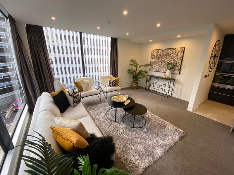 1002/332 Lambton Quay, Wellington Central, Wellington - Carousel 1